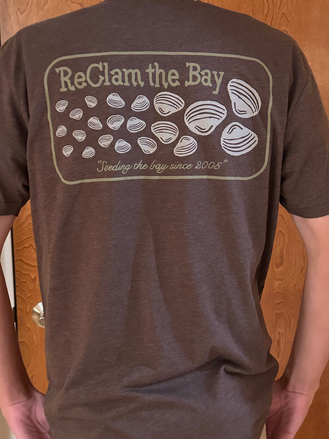 Jetty T Shirt: Clam Seed Design Tee